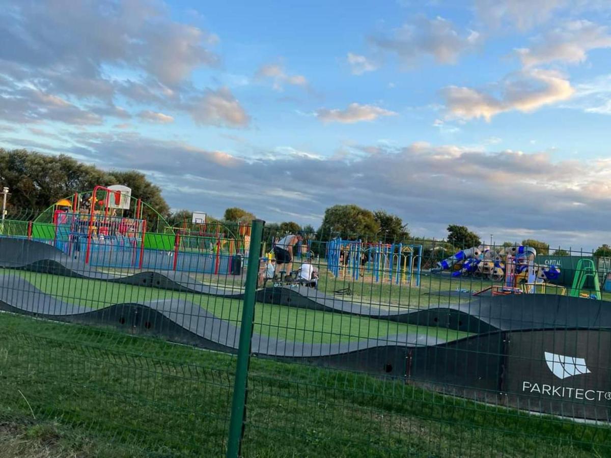 149 Holiday Resort Unity 3 Bedroom Passes Included Brean Exteriör bild